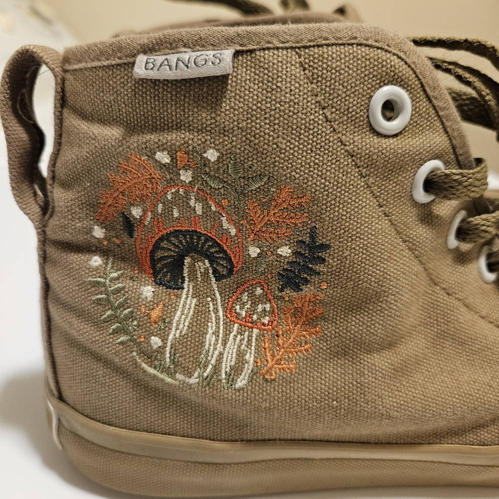 BANGS | Mushroom Meadow High Top Canvas Sneakers Shoes Size Women's 6/Men' ms 4.